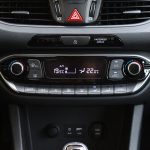 Hyundai-i30-Fastback-1,0T-120 (9)