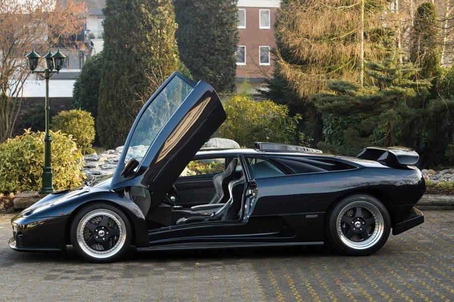 https://autogreeknews.gr/wp-content/uploads/2018/04/Lamborghini-Diablo-GT-9.jpg