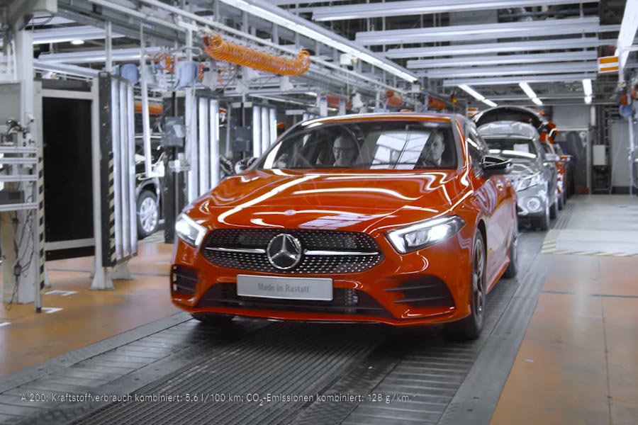 https://autogreeknews.gr/wp-content/uploads/2018/04/Mercedes-A-Class-production-1.jpg