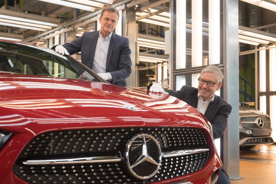 https://autogreeknews.gr/wp-content/uploads/2018/04/Mercedes-A-Class-production-2.jpg
