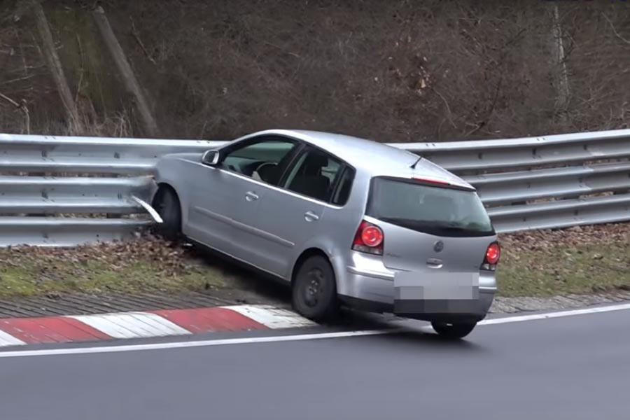https://autogreeknews.gr/wp-content/uploads/2018/04/VW-Polo-crash.jpg