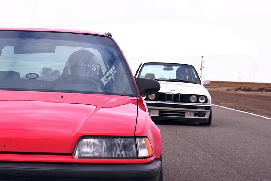 BMW 325i E30 vs Honda Civic EF: Μάχη άλλων εποχών (+video)