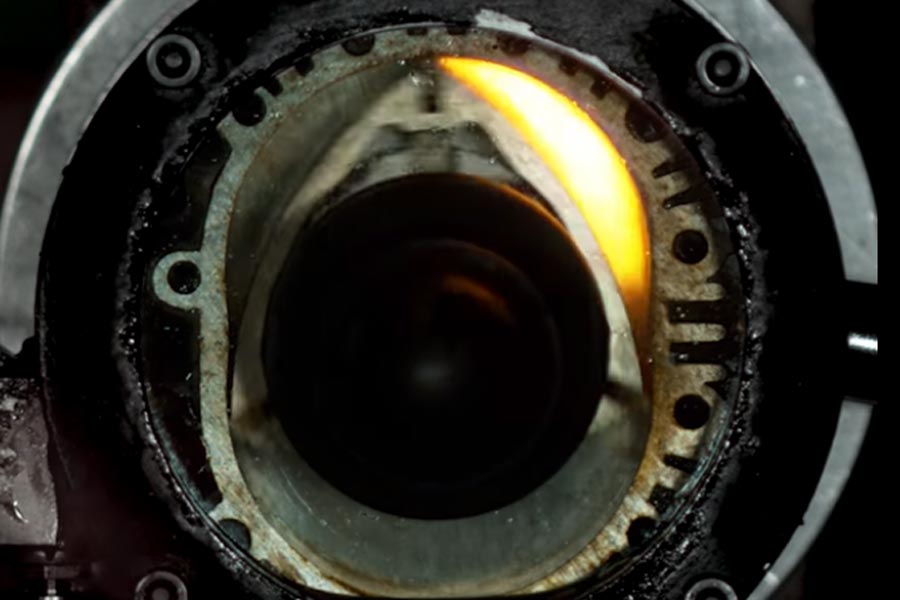 Το εσωτερικό περιστροφικού κινητήρα στις 18.000 σ.α.λ. (+video)