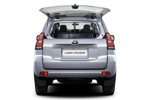 toyota-landcruiser-commercial-(6)