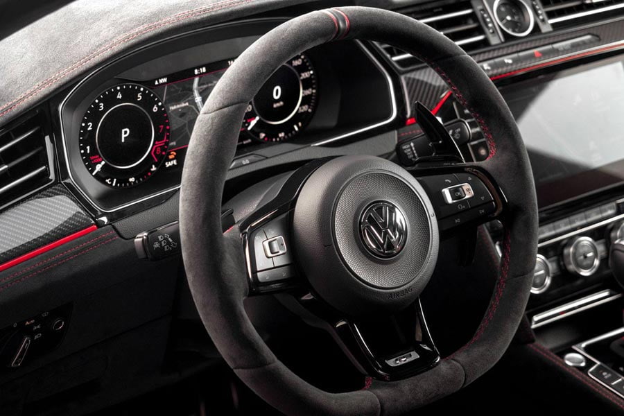https://autogreeknews.gr/wp-content/uploads/2018/04/volkswagen-arteon-alcantara-interior-2.jpg