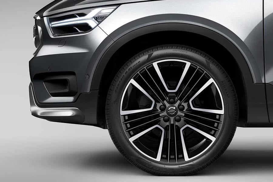 https://autogreeknews.gr/wp-content/uploads/2018/04/volvo-x40-ext-styling-kit-3.jpg
