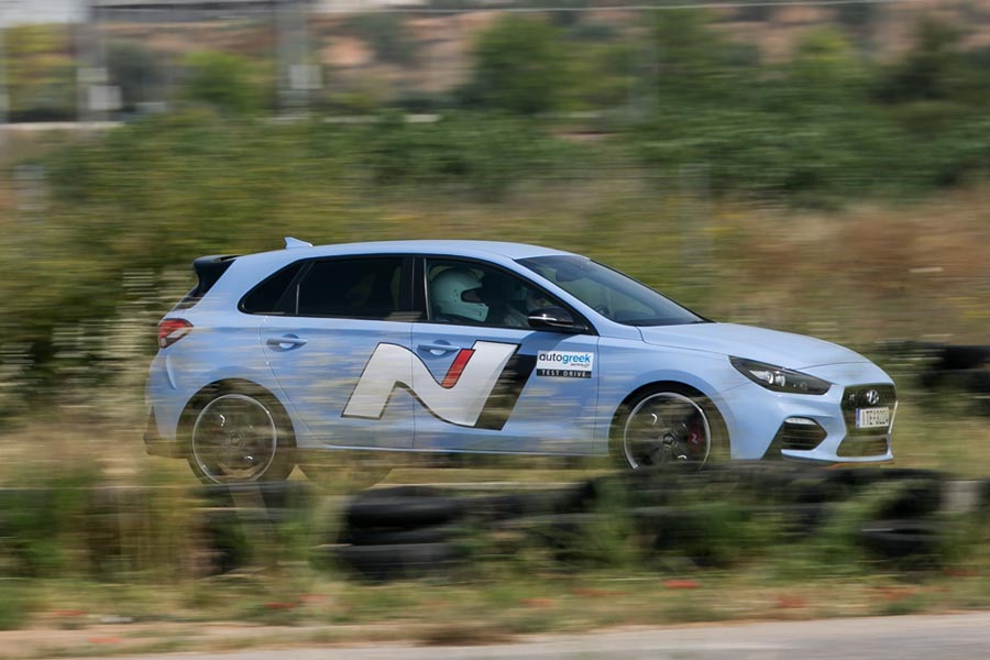 https://autogreeknews.gr/wp-content/uploads/2018/05/Hyundai-i30N-5.jpg