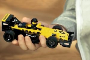 Renault-F1-Lego