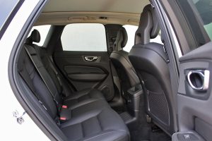 Volvo-XC60-T8 (3)