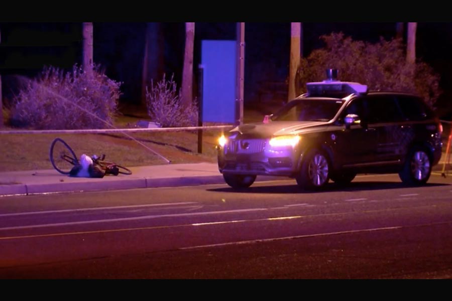 Το αυτόνομο αποφάσισε να πατήσει τον πεζό…