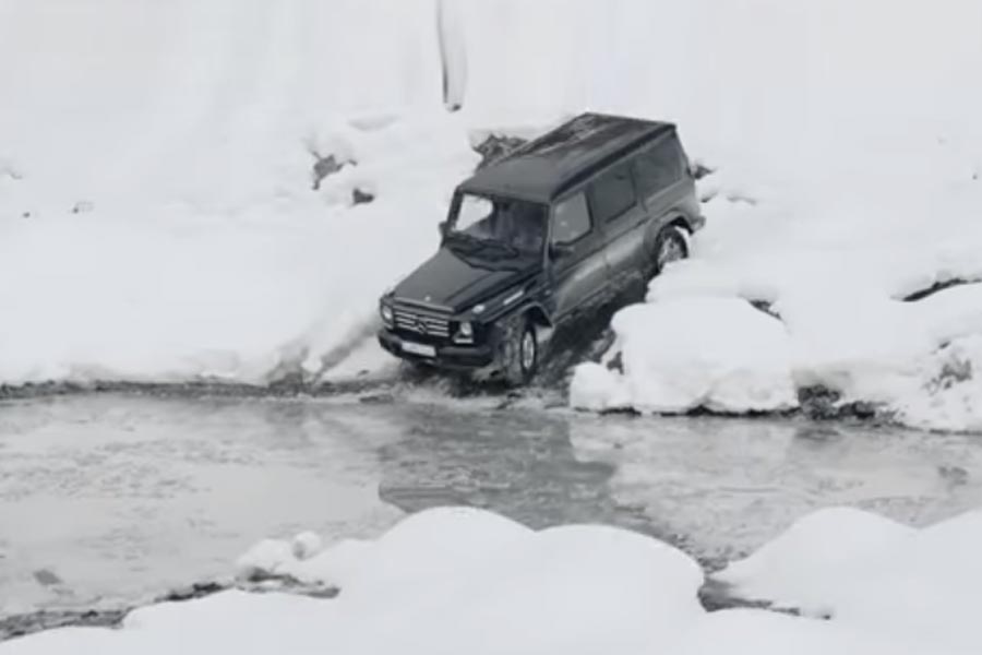 Έτσι δοκιμάζει τα off-road η Mercedes