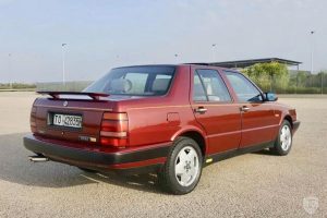 lancia-thema-ferrari-8-32-1987-_1_