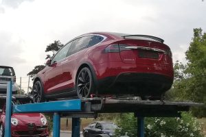 Tesla Model X (2)
