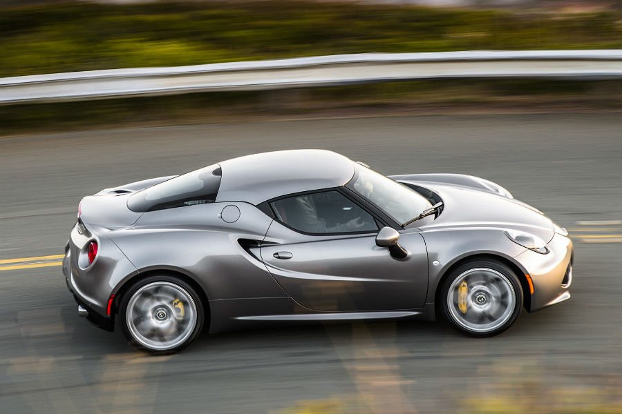 https://autogreeknews.gr/wp-content/uploads/2018/06/alfa-4c.jpg4_.jpg