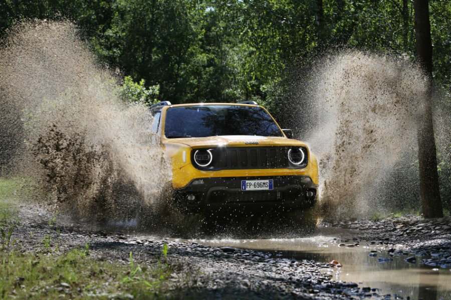 https://autogreeknews.gr/wp-content/uploads/2018/06/fl-jeep-renegade.jpg