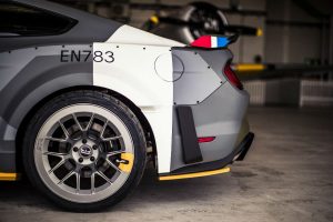 mustang top gun.jpg6