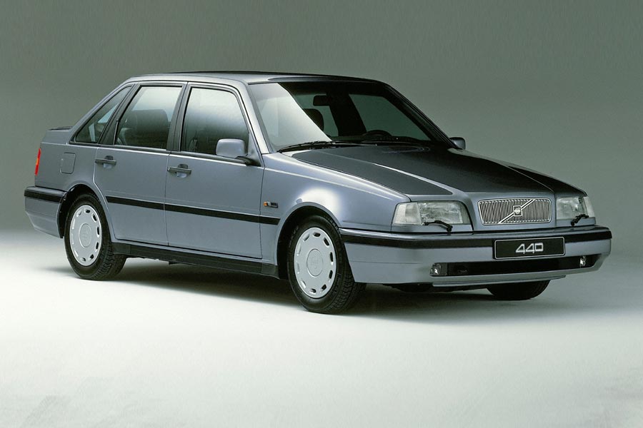 https://autogreeknews.gr/wp-content/uploads/2018/06/volvo400-3.jpg
