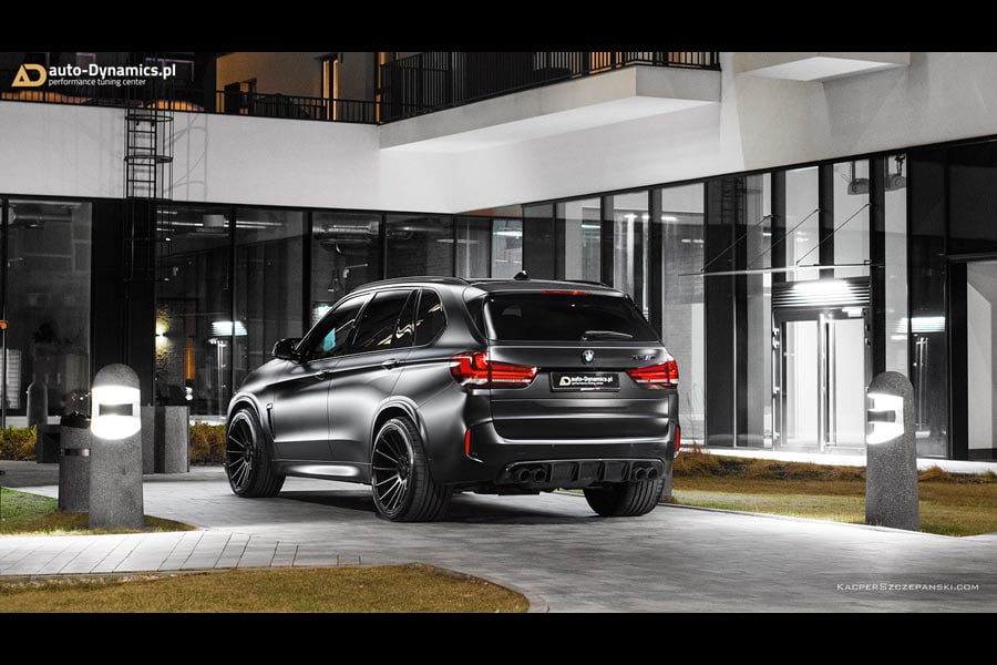 https://autogreeknews.gr/wp-content/uploads/2018/07/BMW-X5M-auto-dynamics-3.jpg
