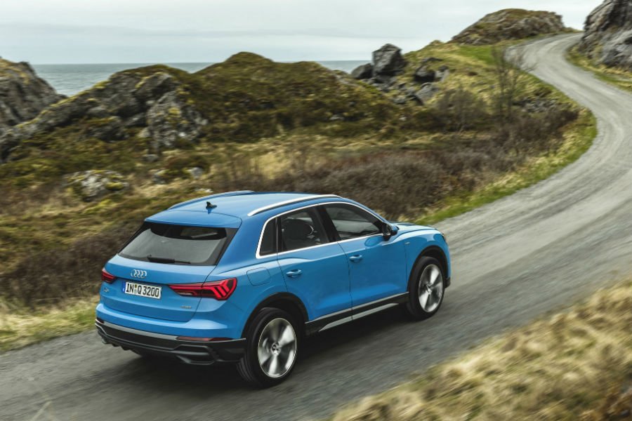 https://autogreeknews.gr/wp-content/uploads/2018/07/audi-q3.jpg4_.jpg