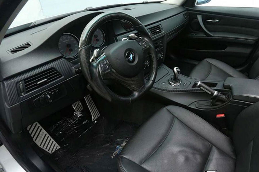 https://autogreeknews.gr/wp-content/uploads/2018/07/bmw-3-v10.jpg