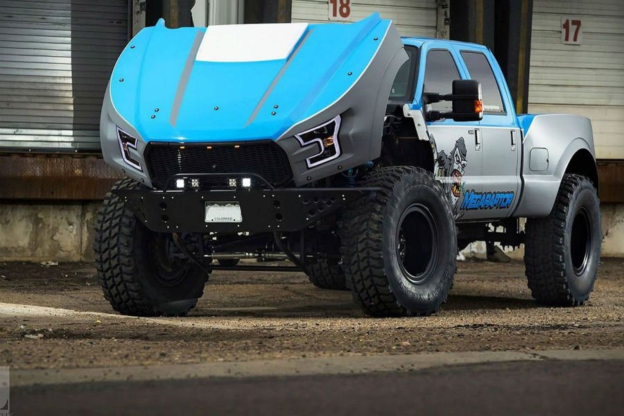 https://autogreeknews.gr/wp-content/uploads/2018/07/monster-truck.jpg5_.jpg
