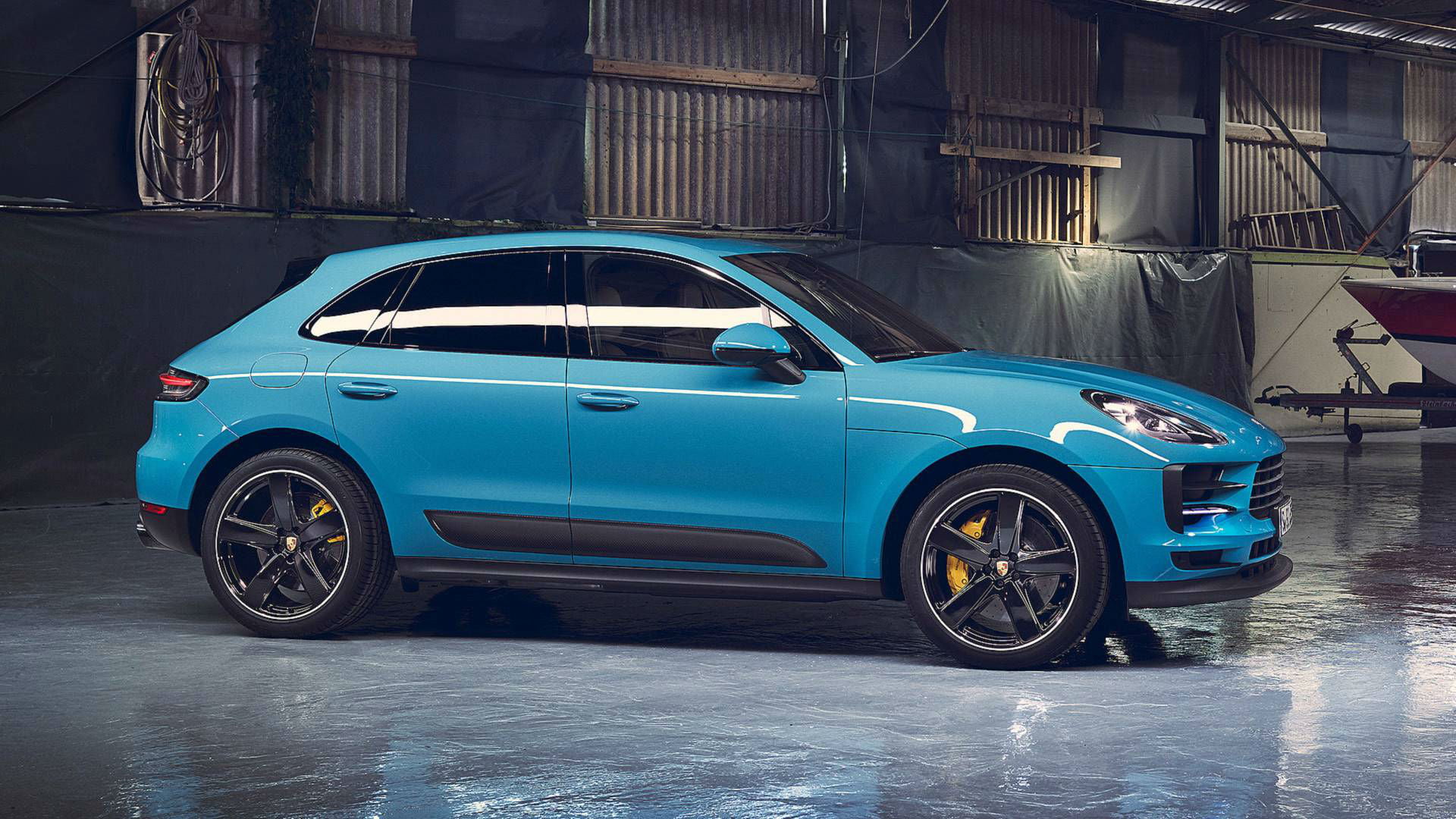 https://autogreeknews.gr/wp-content/uploads/2018/07/porsche-macan-fl.jpg2_.jpg