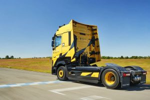 renault rs heavy.jpg4