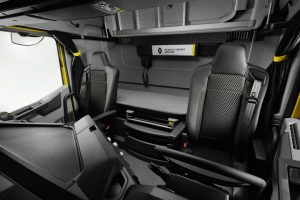 renault rs heavy.jpg8