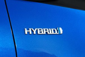 2017-toyota-yaris-hybrid-blue-detailext-05