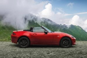 2019-MAZDA-MX-5_STILL-3