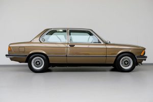 BMW-320i-Coupe-1981-(10)
