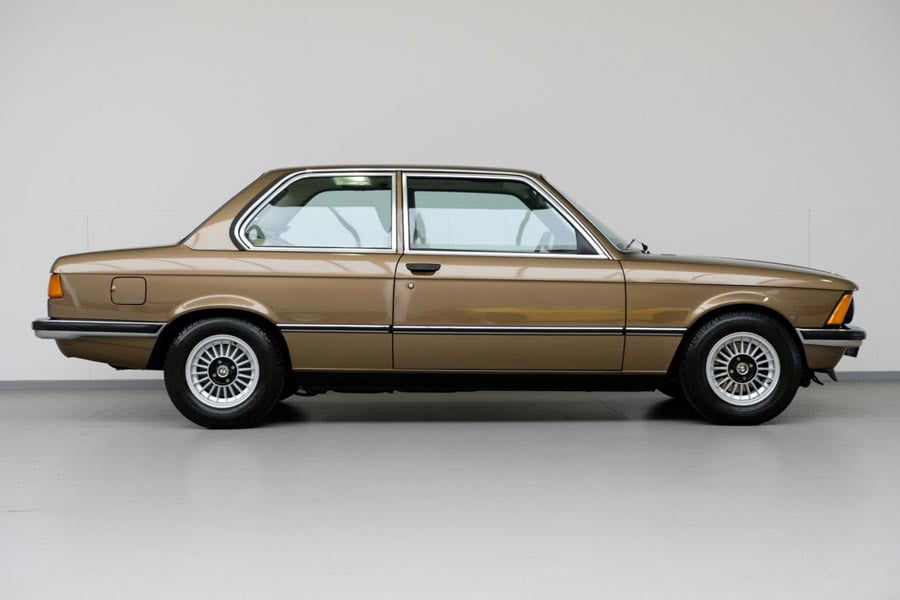 https://autogreeknews.gr/wp-content/uploads/2018/08/BMW-320i-Coupe-1981-10.jpg
