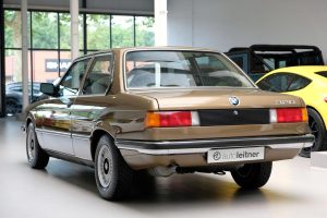 BMW-320i-Coupe-1981-(9)