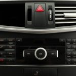 Mercedes-Benz_E200CDI_2011-(3)