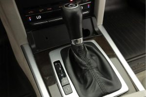 Mercedes-Benz_E200CDI_2011-(6)