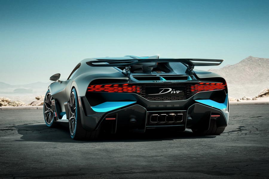 https://autogreeknews.gr/wp-content/uploads/2018/08/bugatti-divo-1-3.jpg