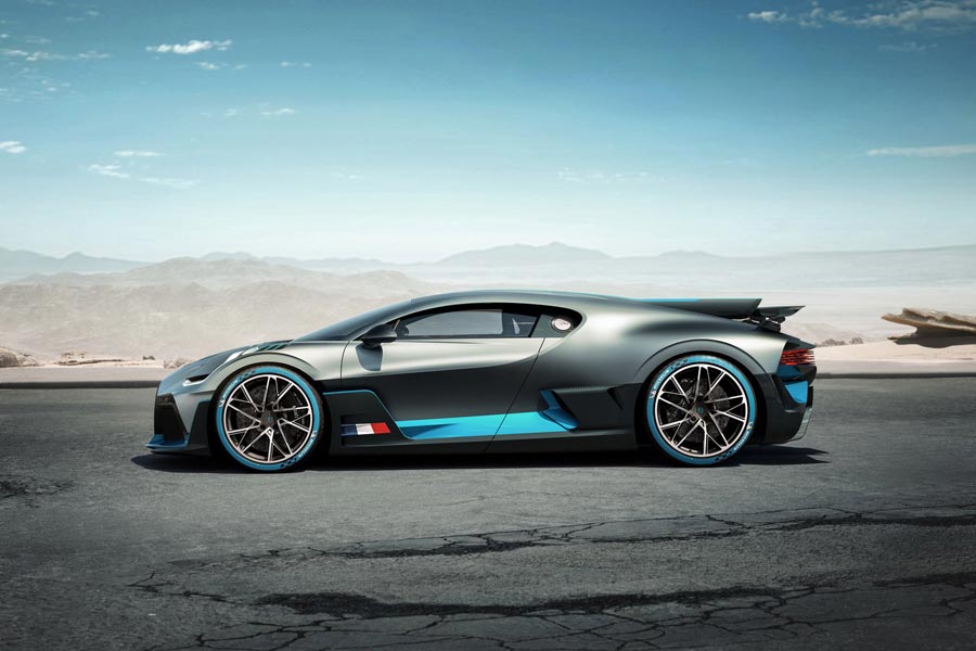 https://autogreeknews.gr/wp-content/uploads/2018/08/bugatti-divo-1-7.jpg