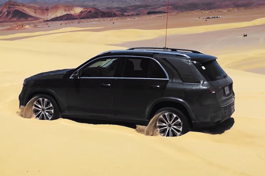 Κι όμως… ξεκόλλησε από εκεί η Mercedes (+video)