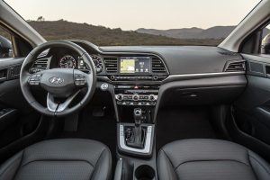 hyundai-elantra-2018-(4)