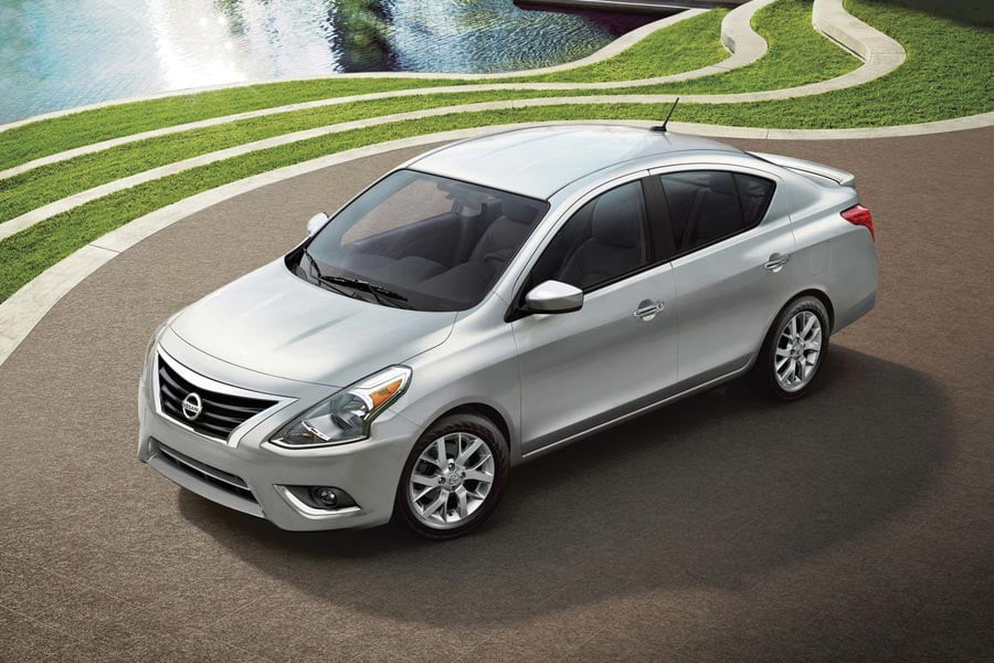 https://autogreeknews.gr/wp-content/uploads/2018/08/nissan-versa-sedan-2018-1.jpg