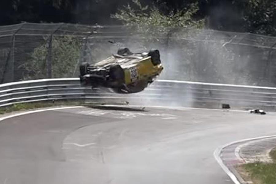 Το διέλυσε… κυριολεκτικά (+video)