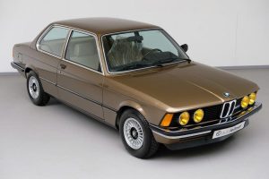 BMW-320-1981