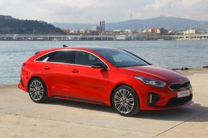 Kia-ProCeed-GT-(10)