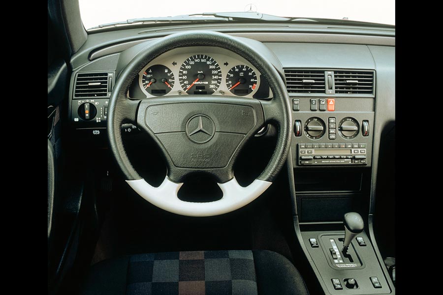 https://autogreeknews.gr/wp-content/uploads/2018/09/Mercedes-Benz-C-36-AMG-3.jpg