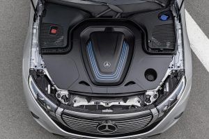 Mercedes-EQC-(12)