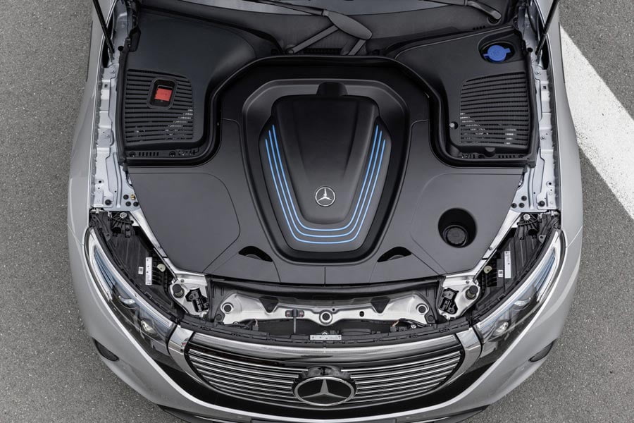 https://autogreeknews.gr/wp-content/uploads/2018/09/Mercedes-EQC-12.jpg