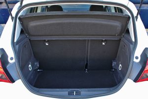 Opel Corsa 1,4 Black Edition (2)