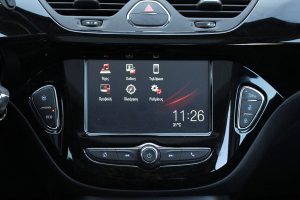 Opel Corsa 1,4 Black Edition (7)