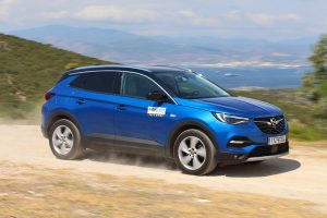 Opel Grandland X 1,2T (1)