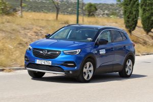 Opel Grandland X 1,2T (17)